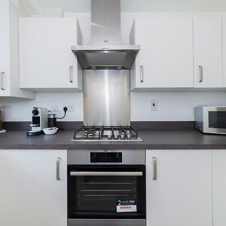 Greenfield Modern 3Br Home - Southcote Lane , ريدينج المظهر الخارجي الصورة