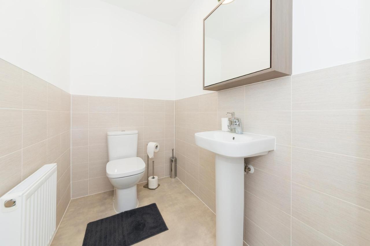 Greenfield Modern 3Br Home - Southcote Lane , ريدينج المظهر الخارجي الصورة