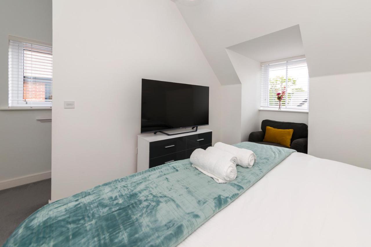Greenfield Modern 3Br Home - Southcote Lane , ريدينج المظهر الخارجي الصورة