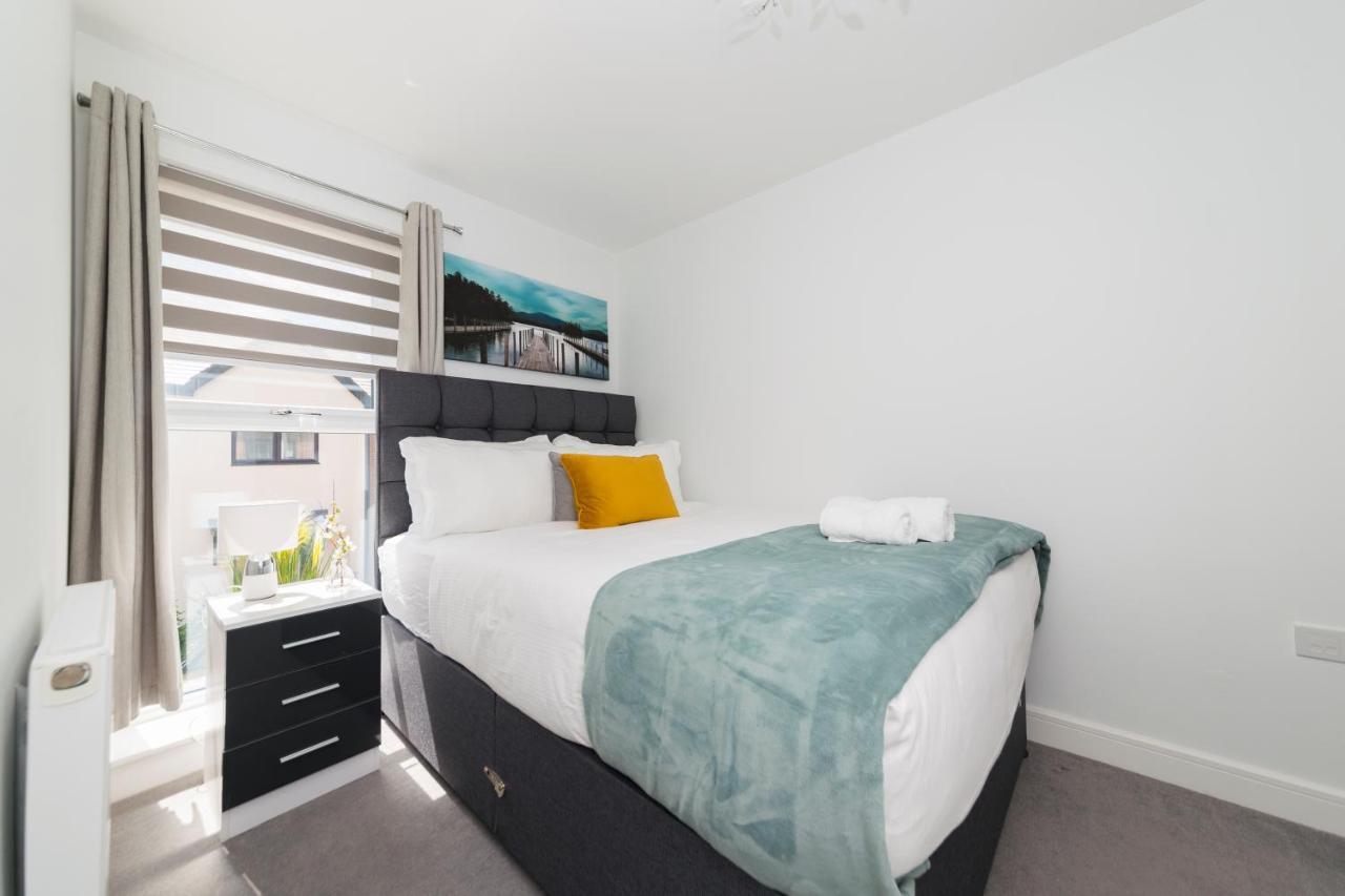 Greenfield Modern 3Br Home - Southcote Lane , ريدينج المظهر الخارجي الصورة