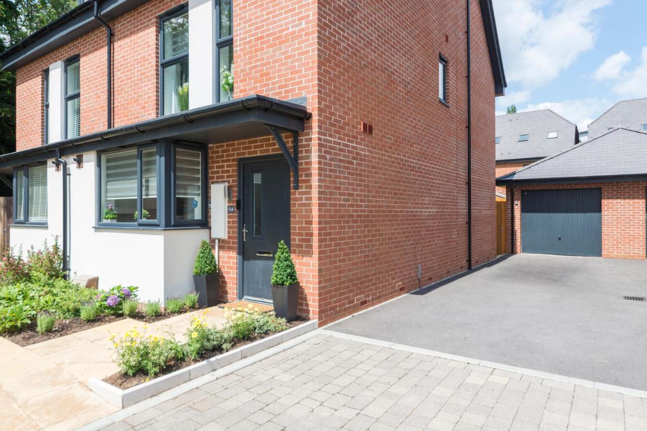 Greenfield Modern 3Br Home - Southcote Lane , ريدينج المظهر الخارجي الصورة