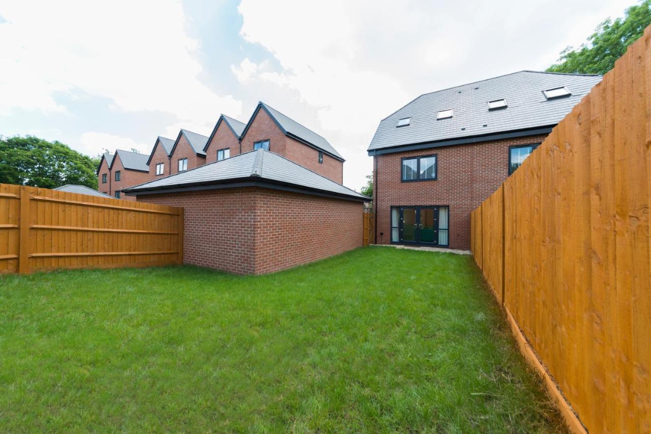 Greenfield Modern 3Br Home - Southcote Lane , ريدينج المظهر الخارجي الصورة