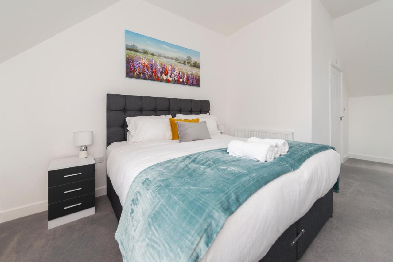 Greenfield Modern 3Br Home - Southcote Lane , ريدينج المظهر الخارجي الصورة